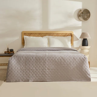 Karaca Breezy Bettüberwurf Grau 230x240 cm – Emirtex Home