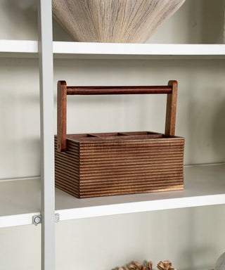 Stripe Organizer aus Akazienholz