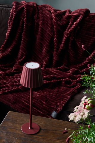 Liv Tischlampe – Weinrot