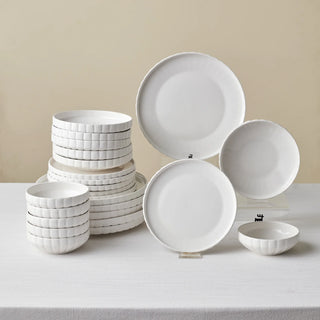 Karaca Stream Bone China Pumpkin 24-teiliges Tafelservice für 6 Personen, Weiß