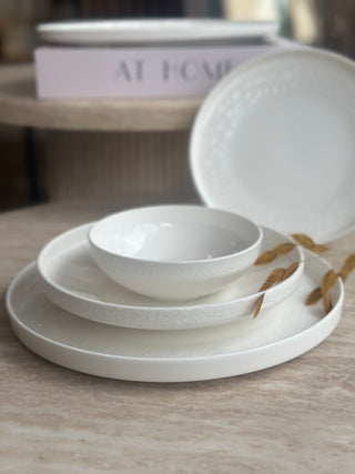 Damask Weiß Geschirrset – 25 teilig für 6 Personen