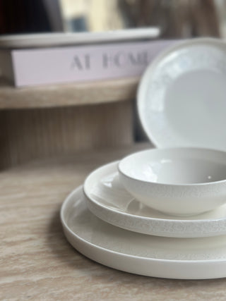 Damask Weiß Geschirrset – 25 teilig für 6 Personen