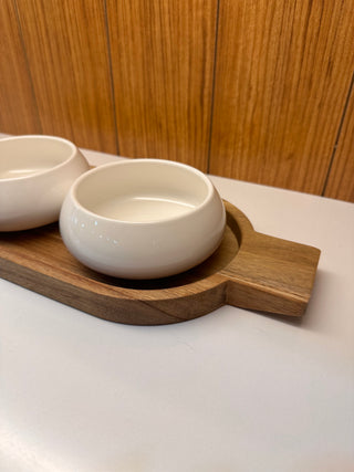 Holzplatte aus Akazienholz mit 3er Bondy Schälchen -weiß