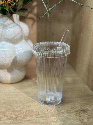 Relief Trinkglas mit Deckel und Strohhalm