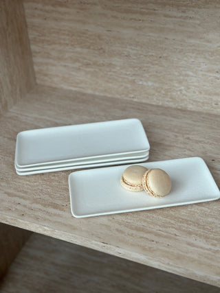 Dusk plate 22x10 cm matt white rectangular