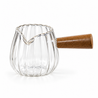 Relief Milchkännchen mit Holzgriff 150 ml